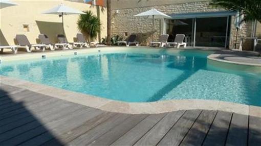 фото отеля Hotel Le Square Saint-Pierre-d'Oleron