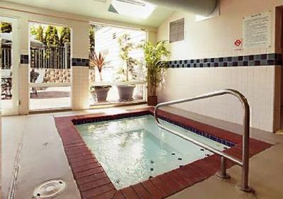 фото отеля Silver Cloud Inn Redmond (Washington)