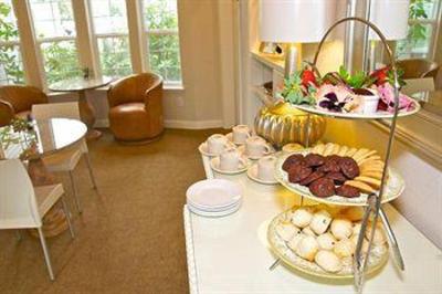 фото отеля Lithia Springs Resort