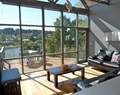 фото отеля Ambleside on the Lake Bed & Breakfast Daylesford