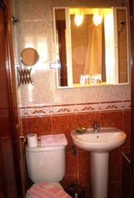 фото отеля Hostal Conchita II Madrid