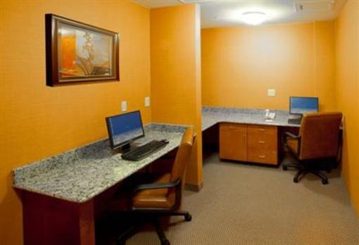 фото отеля Holiday Inn Express Hotel and Suites Culpeper
