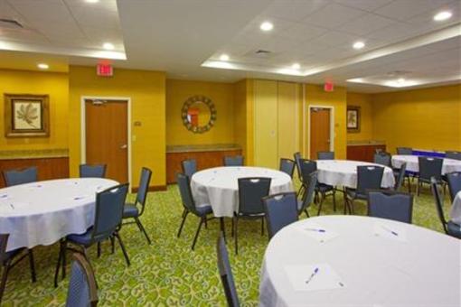 фото отеля Holiday Inn Express Hotel and Suites Culpeper