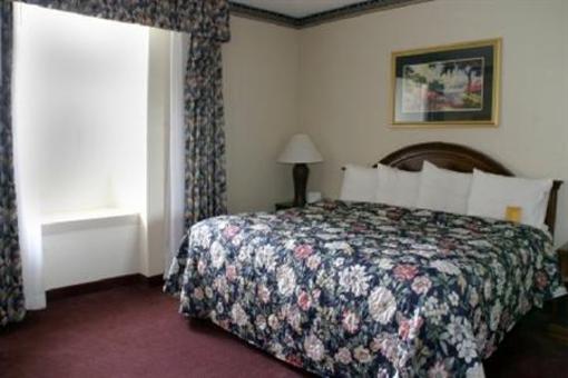 фото отеля Clarion Inn & Suites and Conference Center