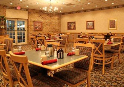 фото отеля Clarion Inn & Suites and Conference Center