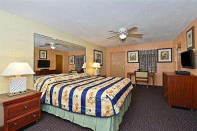 фото отеля American Inn And Suites Savannah Garden City