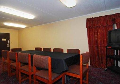 фото отеля Quality Inn and Suites North Youngstown