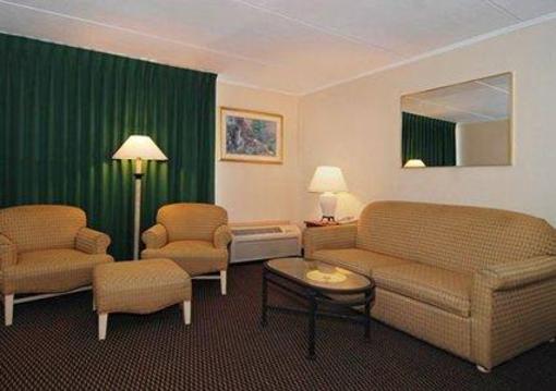 фото отеля Quality Inn and Suites North Youngstown