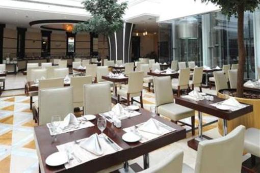 фото отеля Holiday Inn Bur Dubai - Embassy District