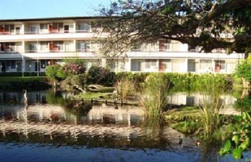 фото отеля Hilo Seaside Hotel