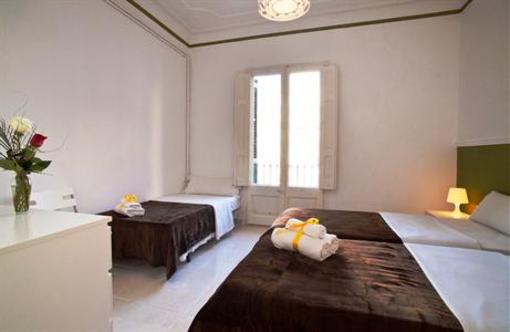 фото отеля Hostal Que Tal Barcelona