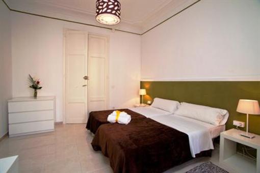 фото отеля Hostal Que Tal Barcelona