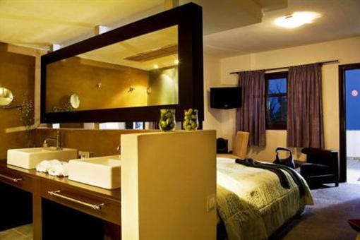 фото отеля 12 Months Luxury Resort
