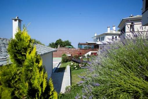 фото отеля 12 Months Luxury Resort