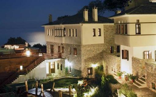 фото отеля 12 Months Luxury Resort