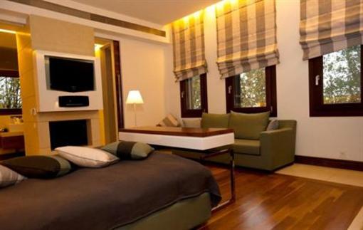фото отеля 12 Months Luxury Resort