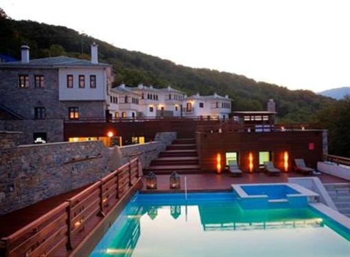 фото отеля 12 Months Luxury Resort