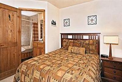 фото отеля Riverbend Lodge