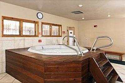 фото отеля Riverbend Lodge