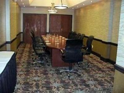 фото отеля Embassy Suites Kansas City Overland Park