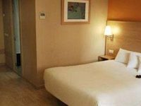 Travelodge Torrelaguna Madrid