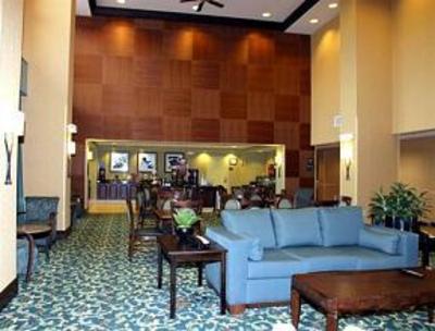фото отеля Hampton Inn & Suites Manchester