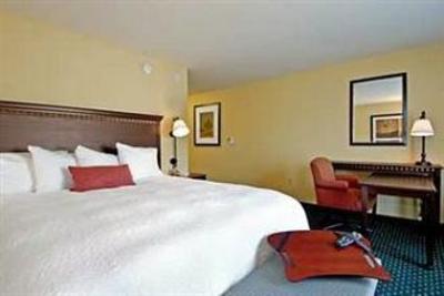 фото отеля Hampton Inn & Suites Manchester