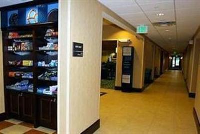 фото отеля Hampton Inn & Suites Manchester