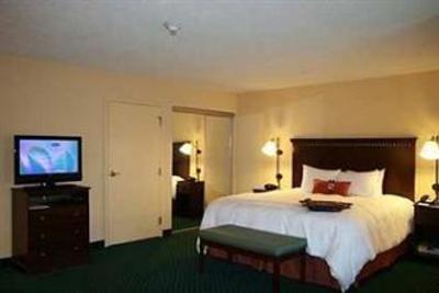 фото отеля Hampton Inn & Suites Manchester