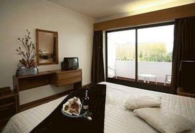 фото отеля Hotel Meia-Lua