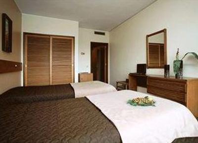 фото отеля Hotel Meia-Lua