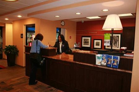 фото отеля Hampton Inn Long Island/Commack