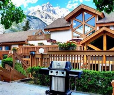 фото отеля Banff Rocky Mountain Resort