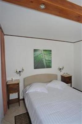 фото отеля Hotel Les Pins Haguenau