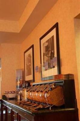 фото отеля Hampton Inn by Hilton Ottawa