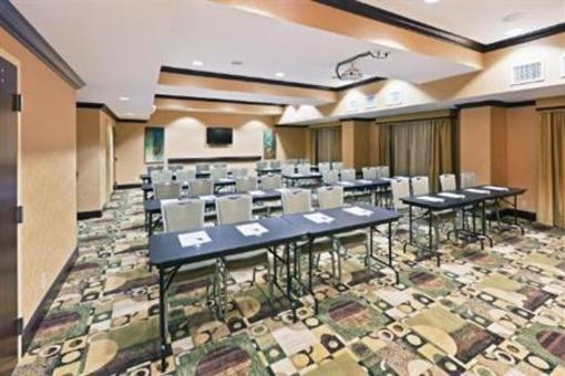 фото отеля Holiday Inn Express Hotel & Suites El Paso