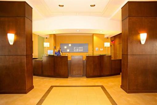 фото отеля Holiday Inn Express and Suites Oceanfront