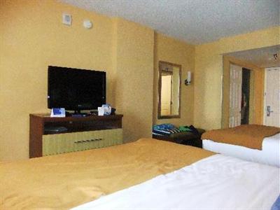 фото отеля Holiday Inn Express and Suites Oceanfront