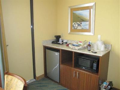 фото отеля Holiday Inn Express and Suites Oceanfront
