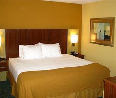 фото отеля Holiday Inn Express and Suites Oceanfront