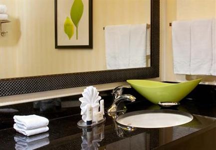 фото отеля Fairfield Inn & Suites Orlando at Seaworld