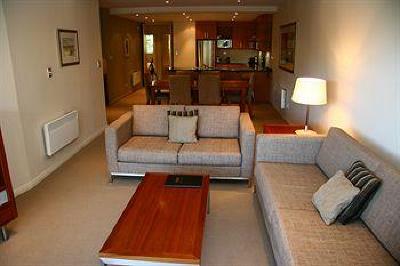фото отеля Lakeside Serviced Apartments