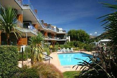 фото отеля Lakeside Serviced Apartments