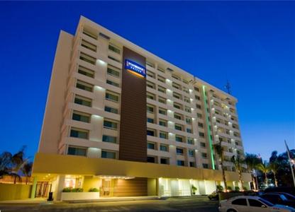 фото отеля Staybridge Suites Guadalajara Zapopan