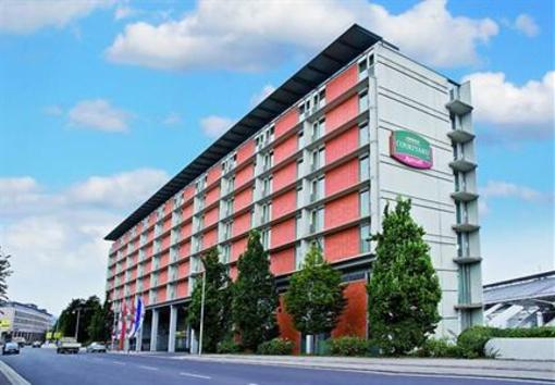 фото отеля Courtyard by Marriott Linz