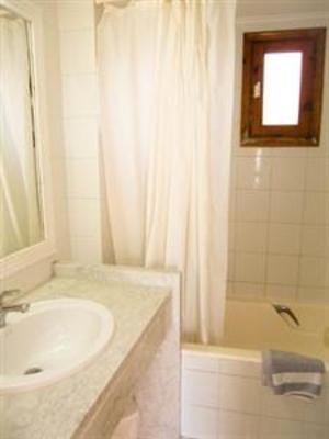 фото отеля Mikro Village Hotel