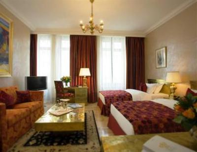 фото отеля Hotel de la Cigogne