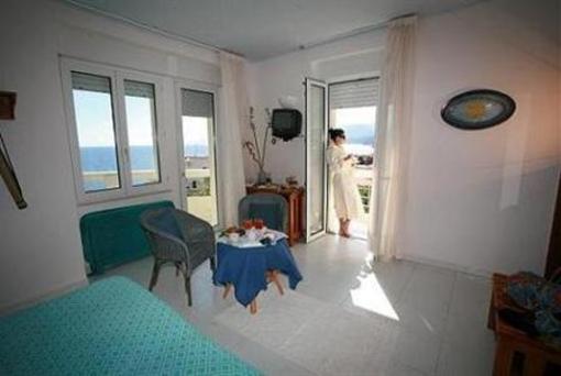 фото отеля Albergo Miramare Dorgali