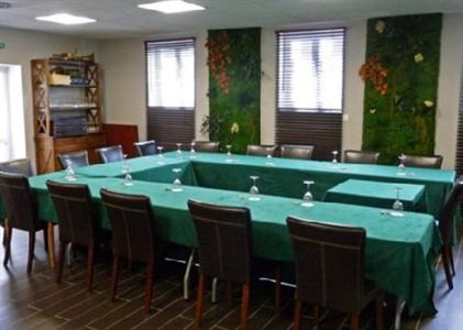 фото отеля Comfort Hotel Les Ulis Acadie