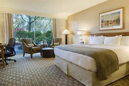 фото отеля Hilton Seattle Airport & Conference Center